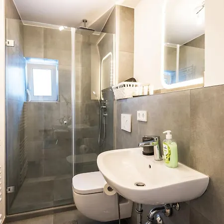 Arbio I Cozy Augsburg-lechhausen اوغسبورغ